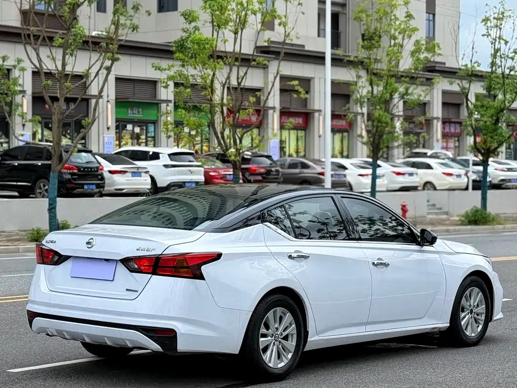 Nissan Teana — миниатюра 8