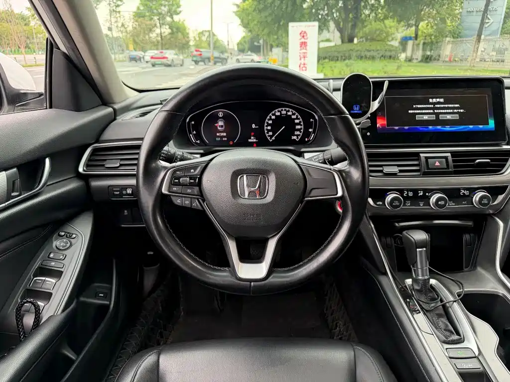 Honda Accord 260TURBO Luxury Edition, фото 14