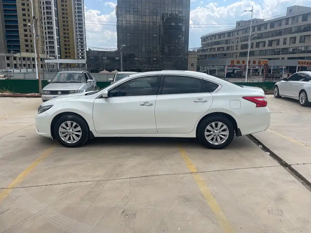 Nissan Teana — миниатюра 6