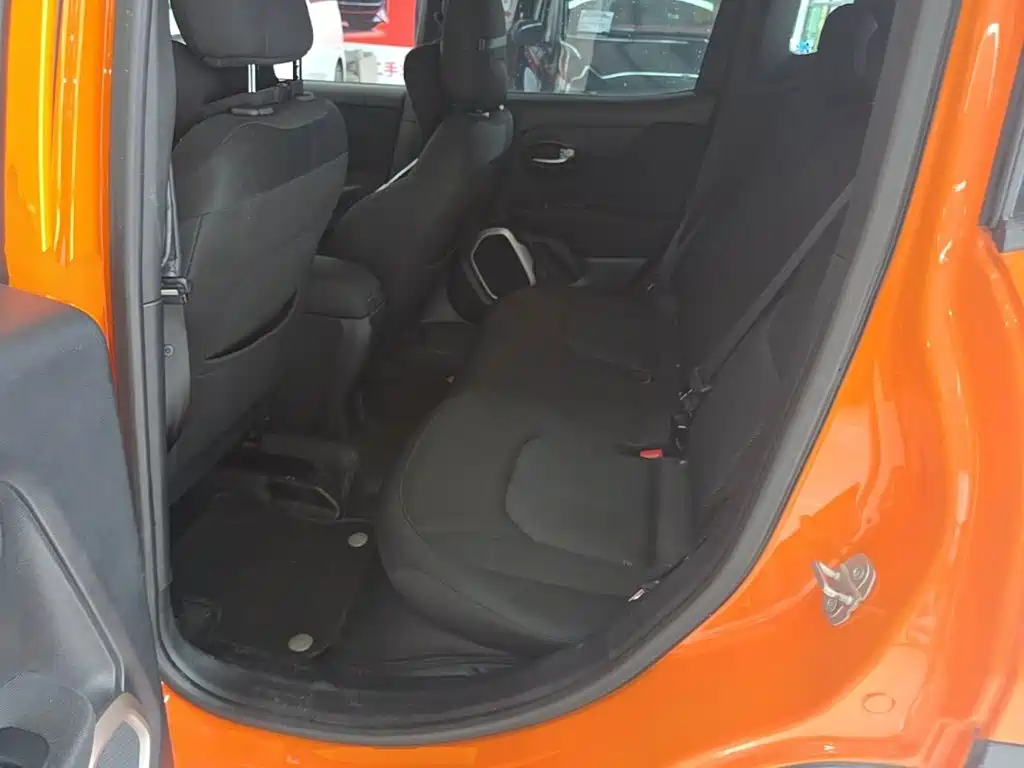 Jeep Renegade — миниатюра 22