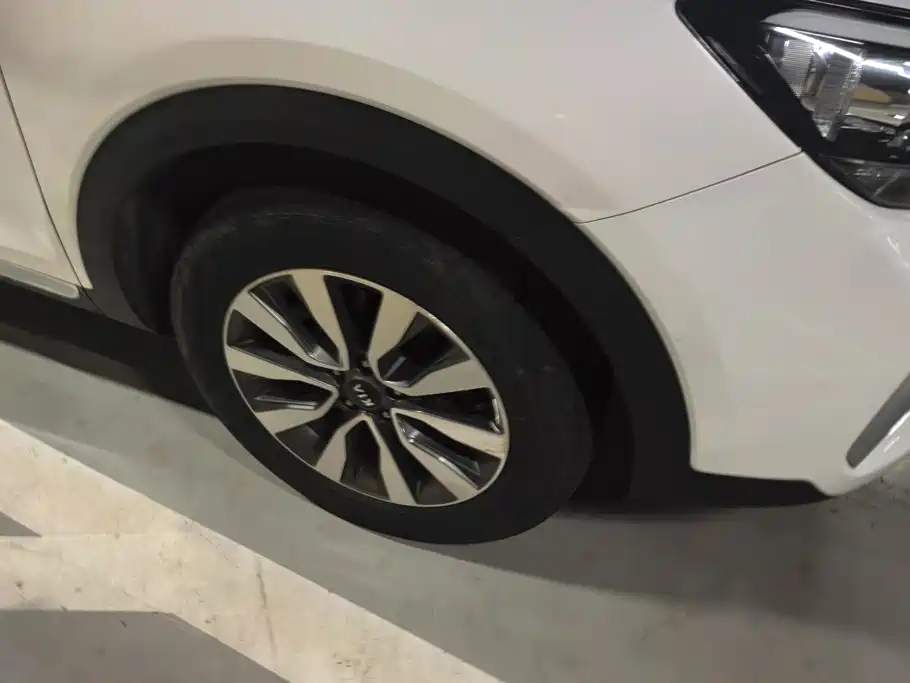 Kia KX7 — миниатюра 6