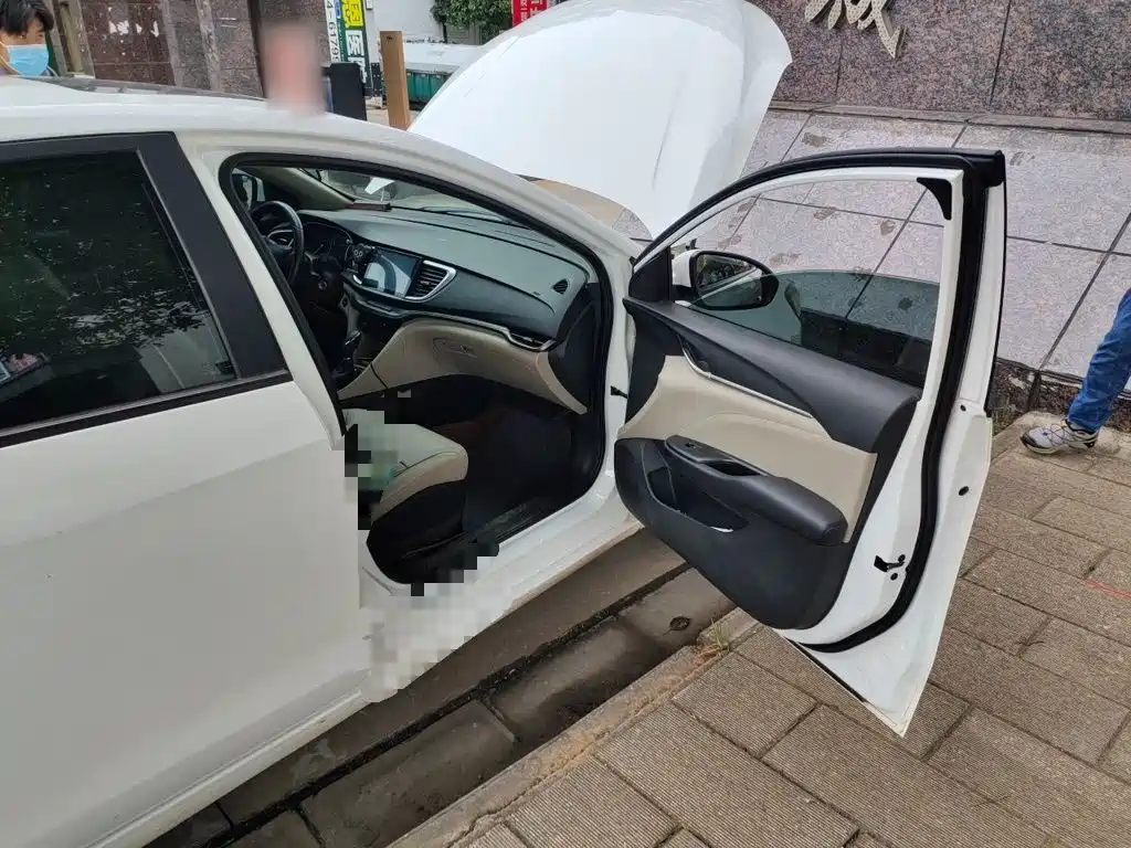 Buick Excelle — миниатюра 19