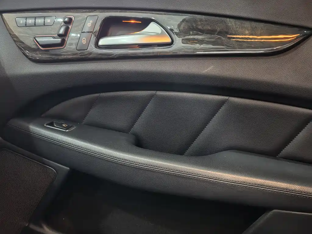 Mercedes-Benz CLS 2012 CLS 300 CGI