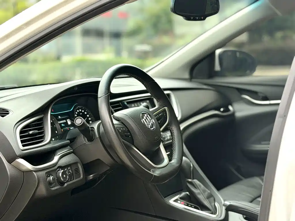 Buick Excelle — миниатюра 6