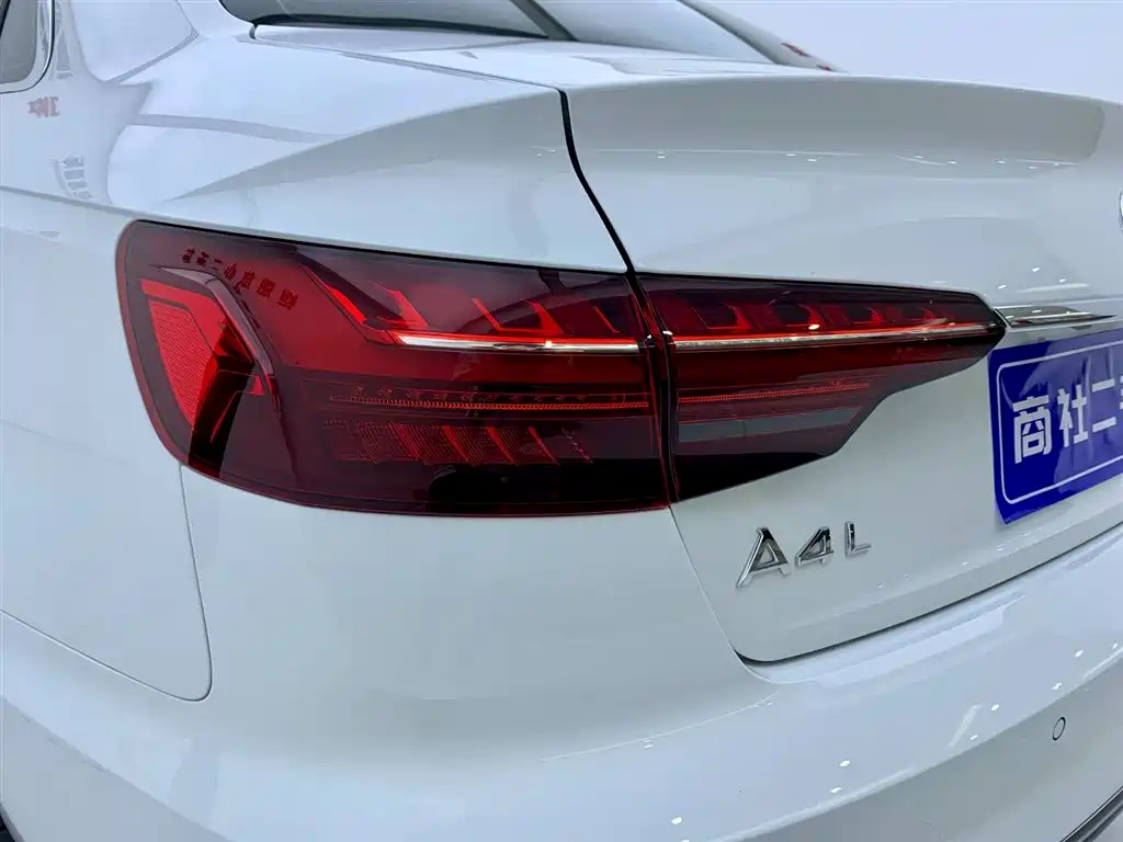 Audi A4L 2023 40 TFSI Fashion