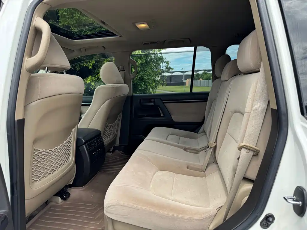 Toyota Land Cruiser — миниатюра 10