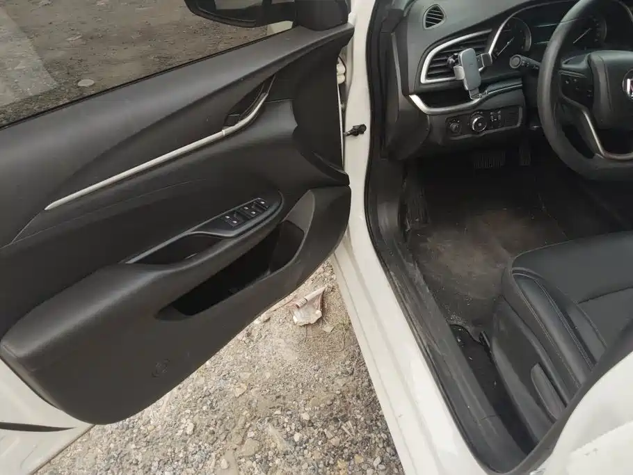 Buick Excelle — миниатюра 7
