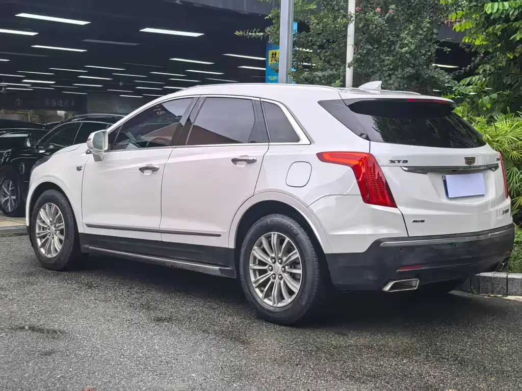 Cadillac XT5 — миниатюра 5