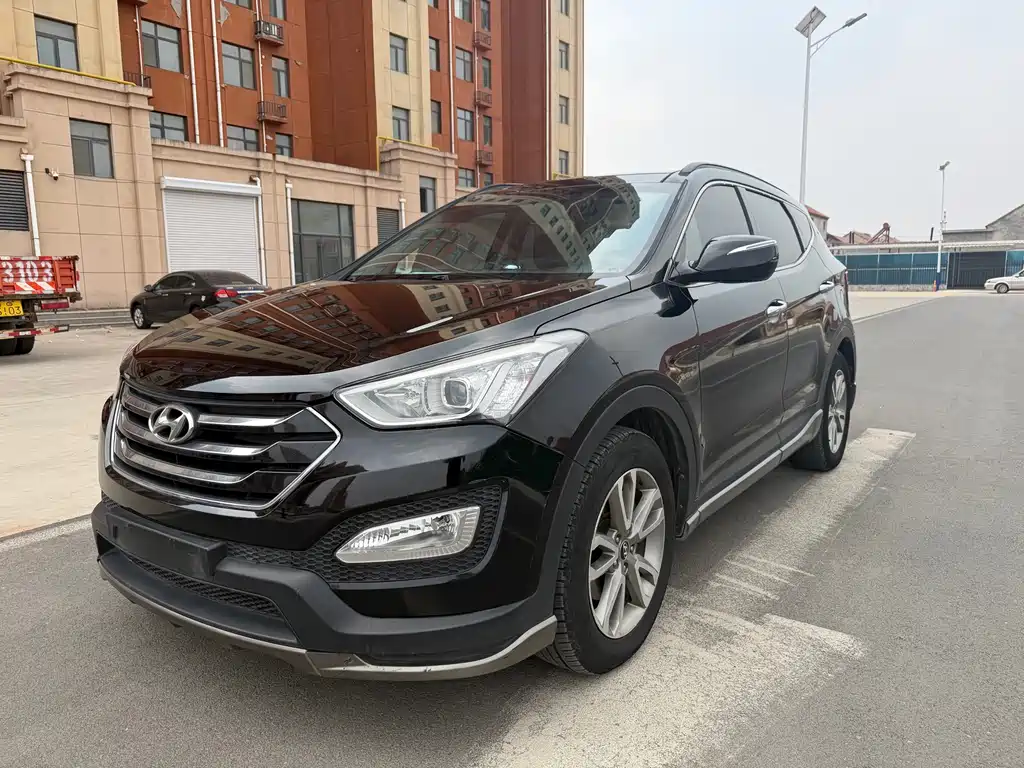 Hyundai Santa Fe (Import) 2014