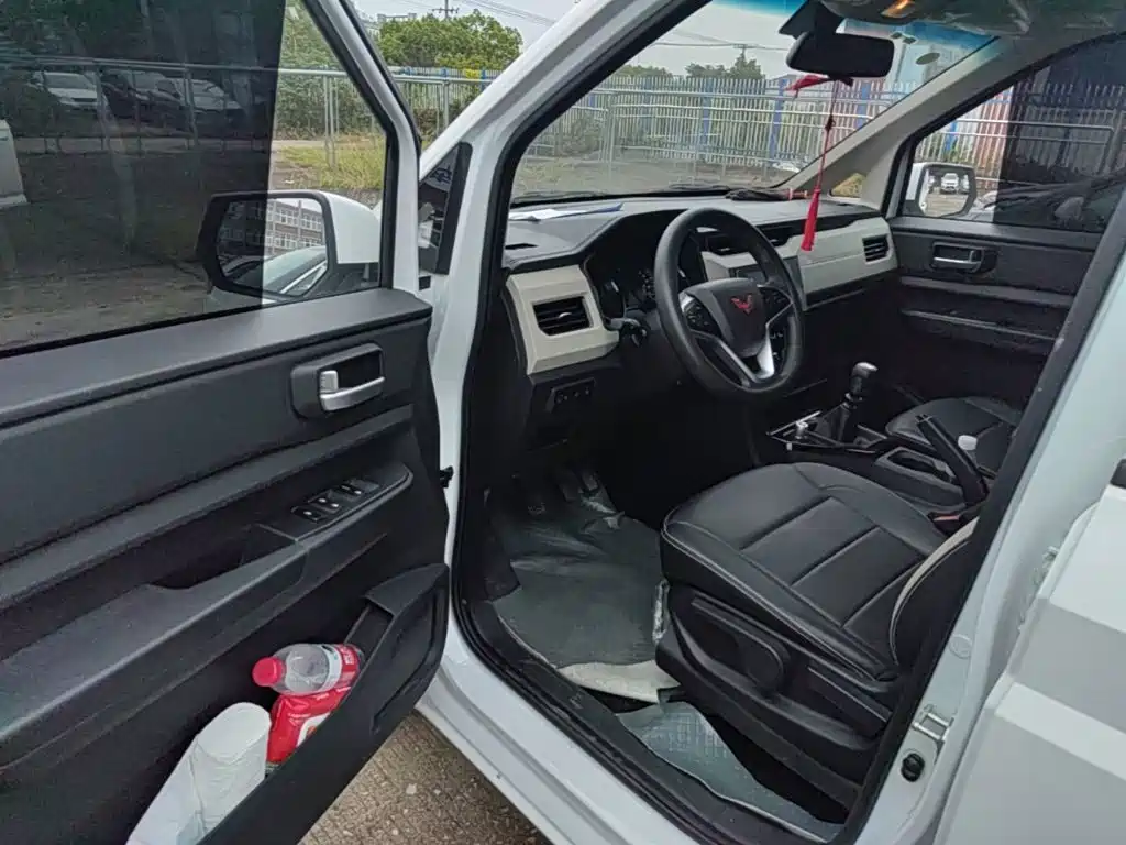 Wuling Hongguang PLUS — миниатюра 16