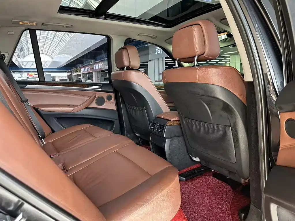 BMW X5 (Import) — миниатюра 6