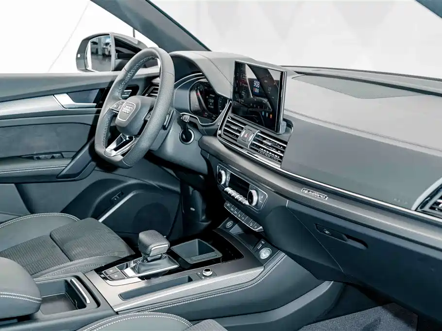 Audi Q5L Sportback — миниатюра 18