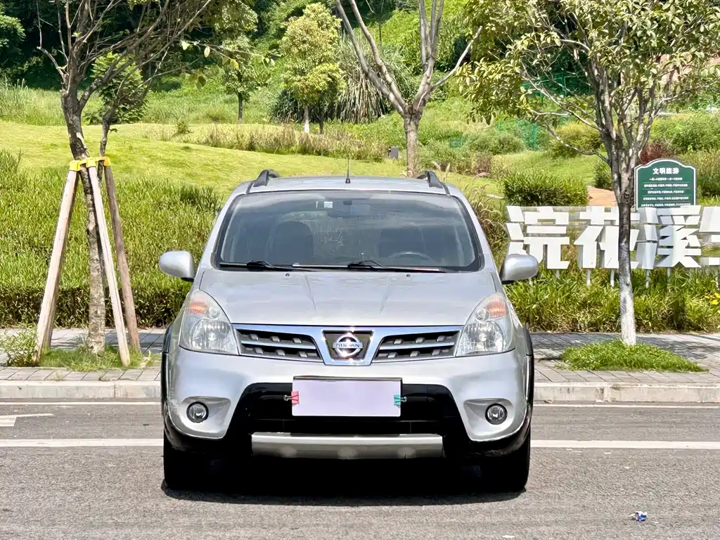 Nissan Livina — миниатюра 2