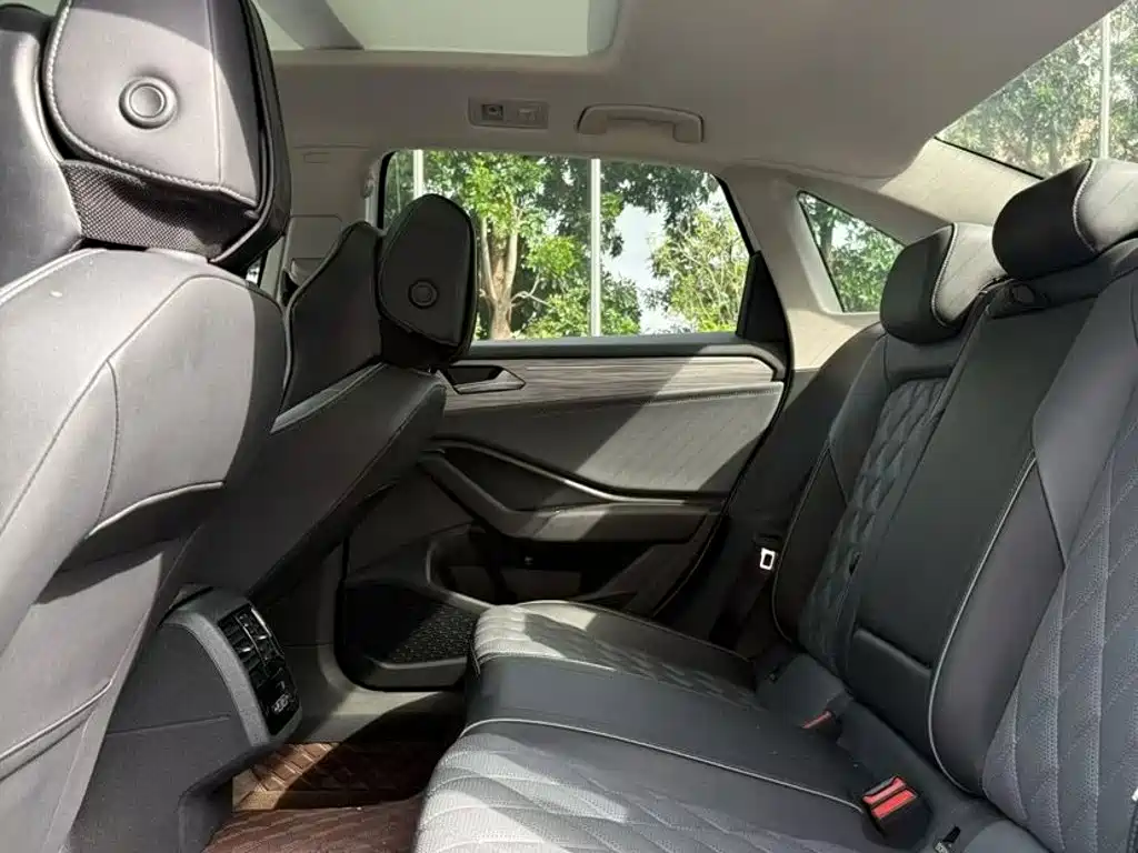 Volkswagen Sagitar — миниатюра 3