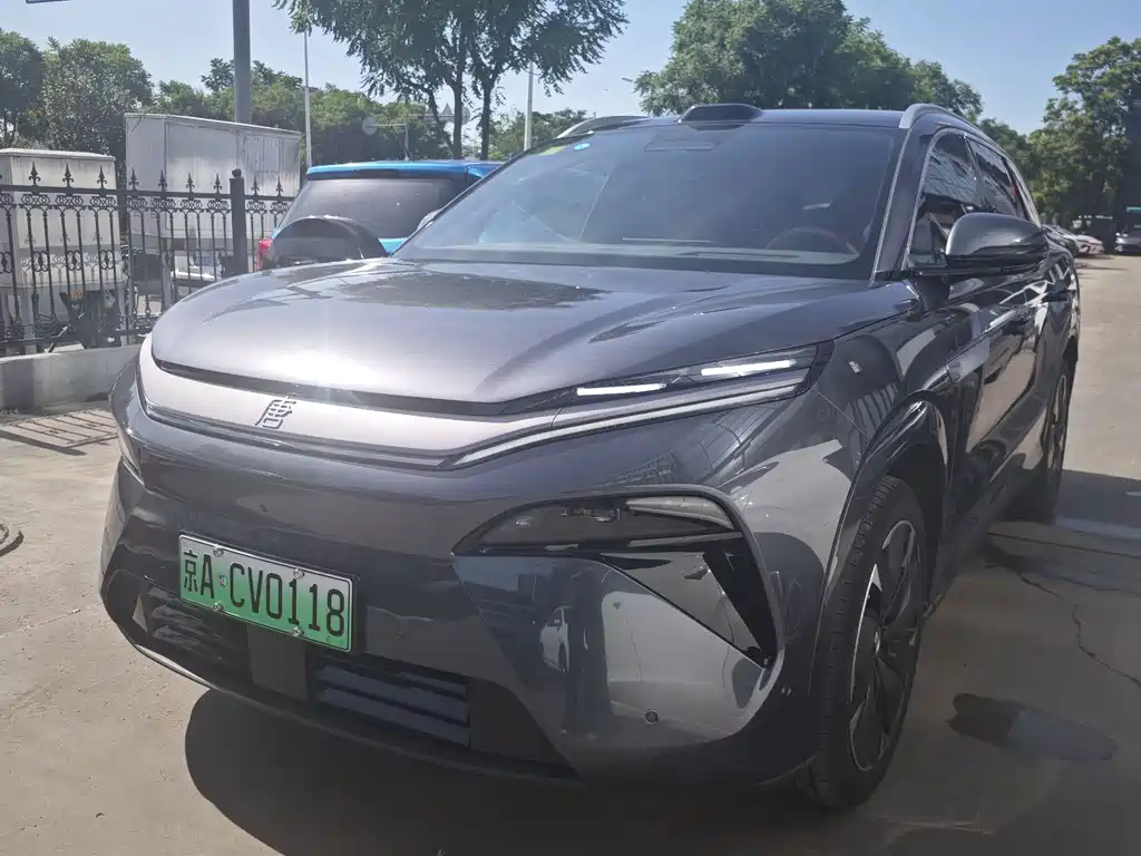 Byd 唐L 2025