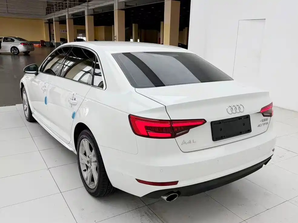 Audi A4L — миниатюра 7