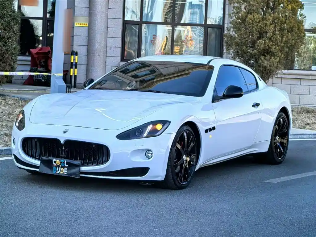 Maserati GranTurismo 2014