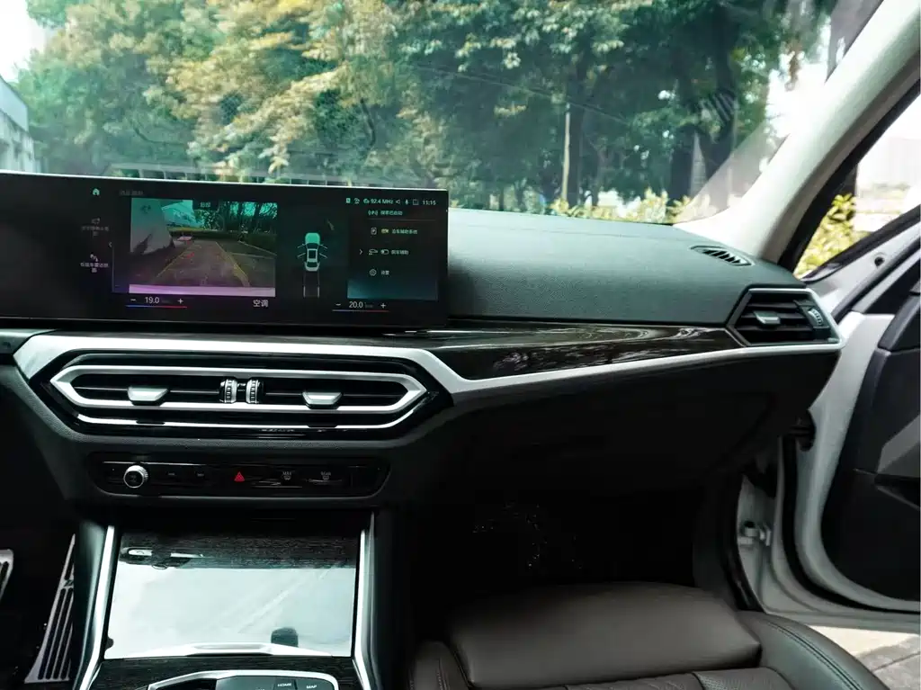 BMW 3 Series — миниатюра 14