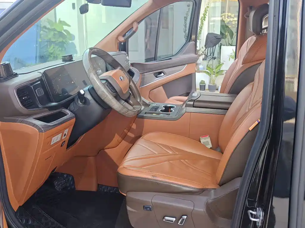 Ford Tourneo — миниатюра 12
