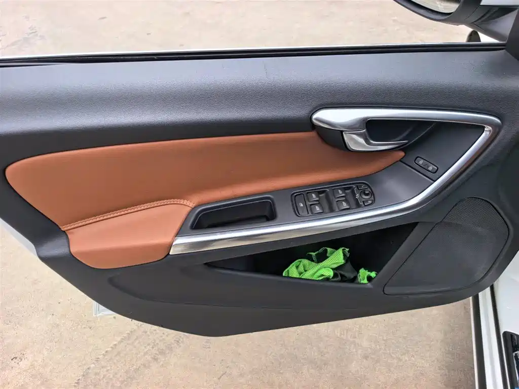 Volvo S60 2015 S60L T5