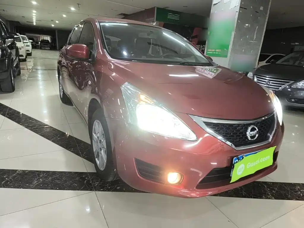 Nissan Tiida — миниатюра 4