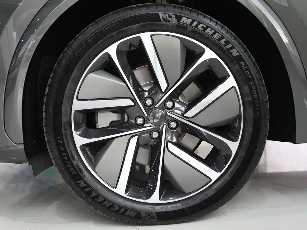 Li Auto Li L7 — миниатюра 4