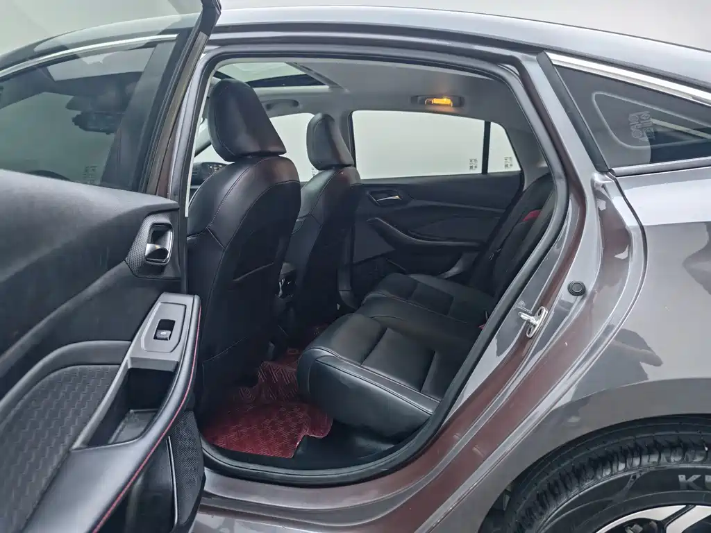MG MG5 — миниатюра 17