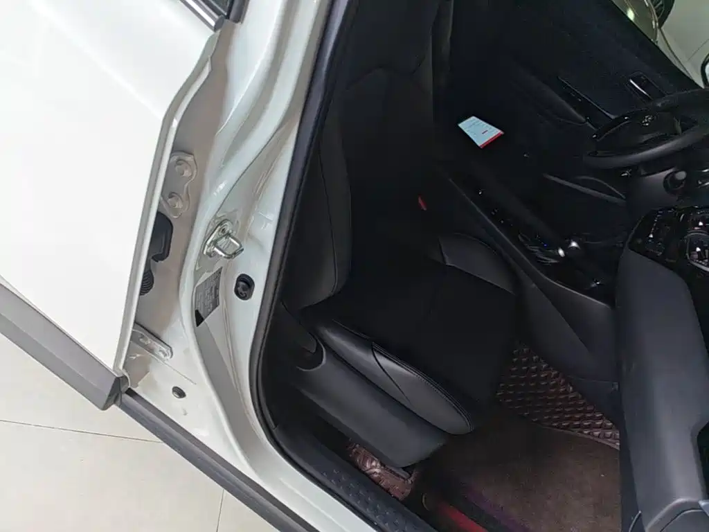 Toyota IZOA — миниатюра 25