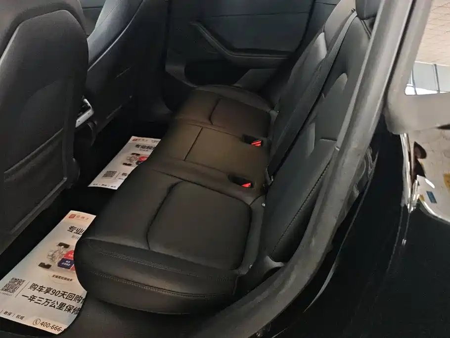 Tesla Model Y — миниатюра 11