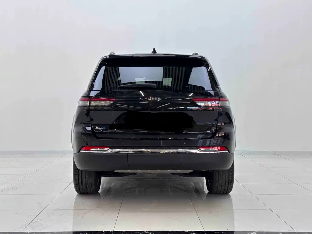 Jeep Grand Cherokee 4xe (Import) — миниатюра 4
