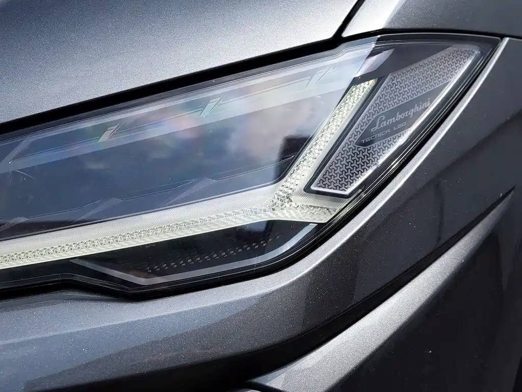 Lamborghini Urus — миниатюра 18