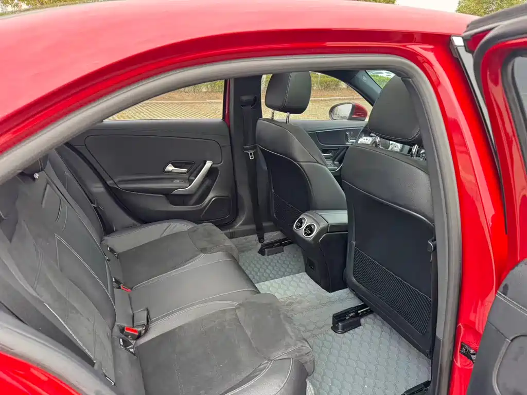 MERCEDES-BENZ A CLASS