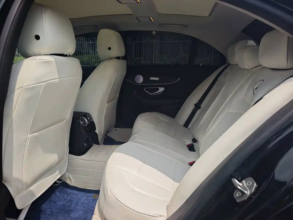 Mercedes-Benz C-Class — миниатюра 22