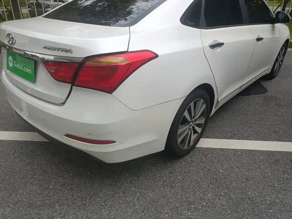 Hyundai Mistra — миниатюра 8
