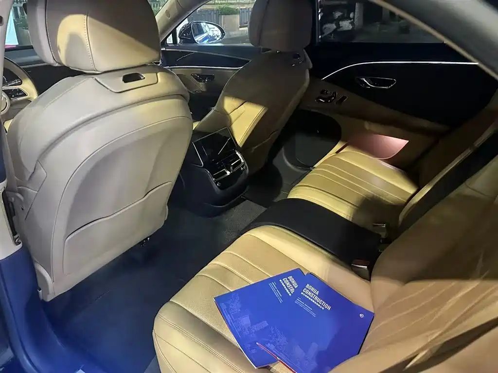 Bentley Flying Spur 2023 4.0T V8 S