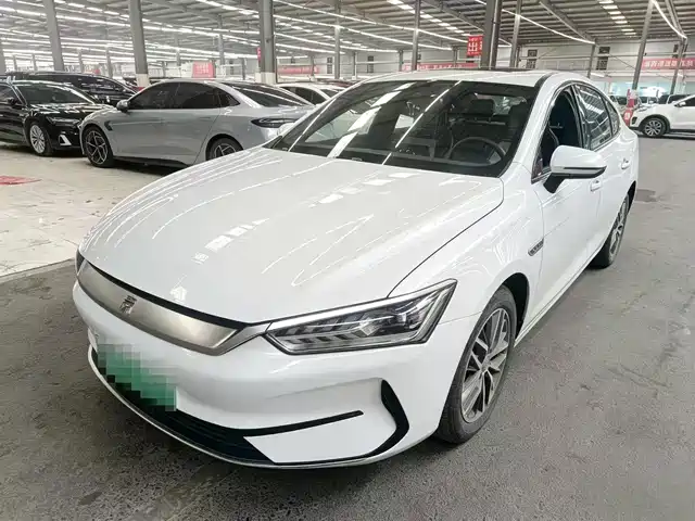 2025 BYD Qin