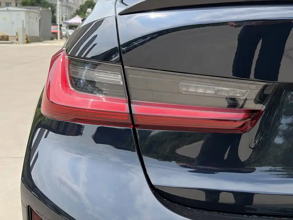 BMW 3 Series — миниатюра 6
