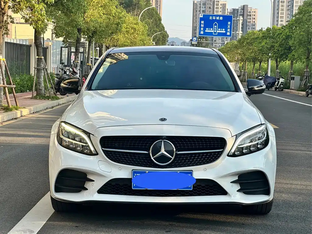 Mercedes-Benz C-Class — миниатюра 2