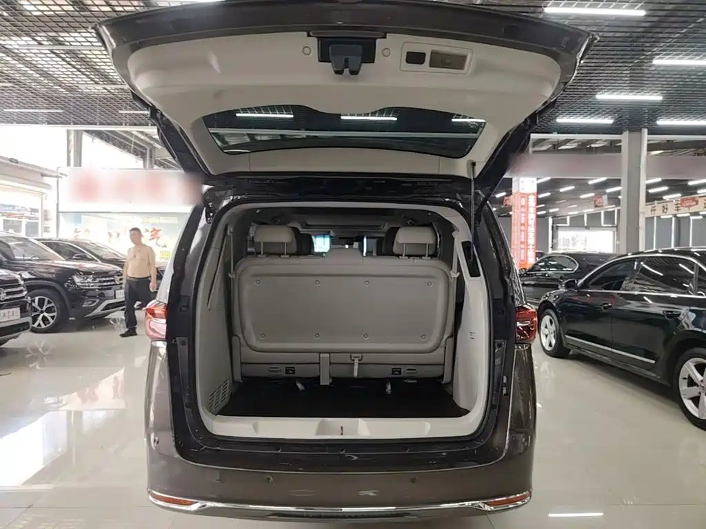 Buick GL8 — миниатюра 19