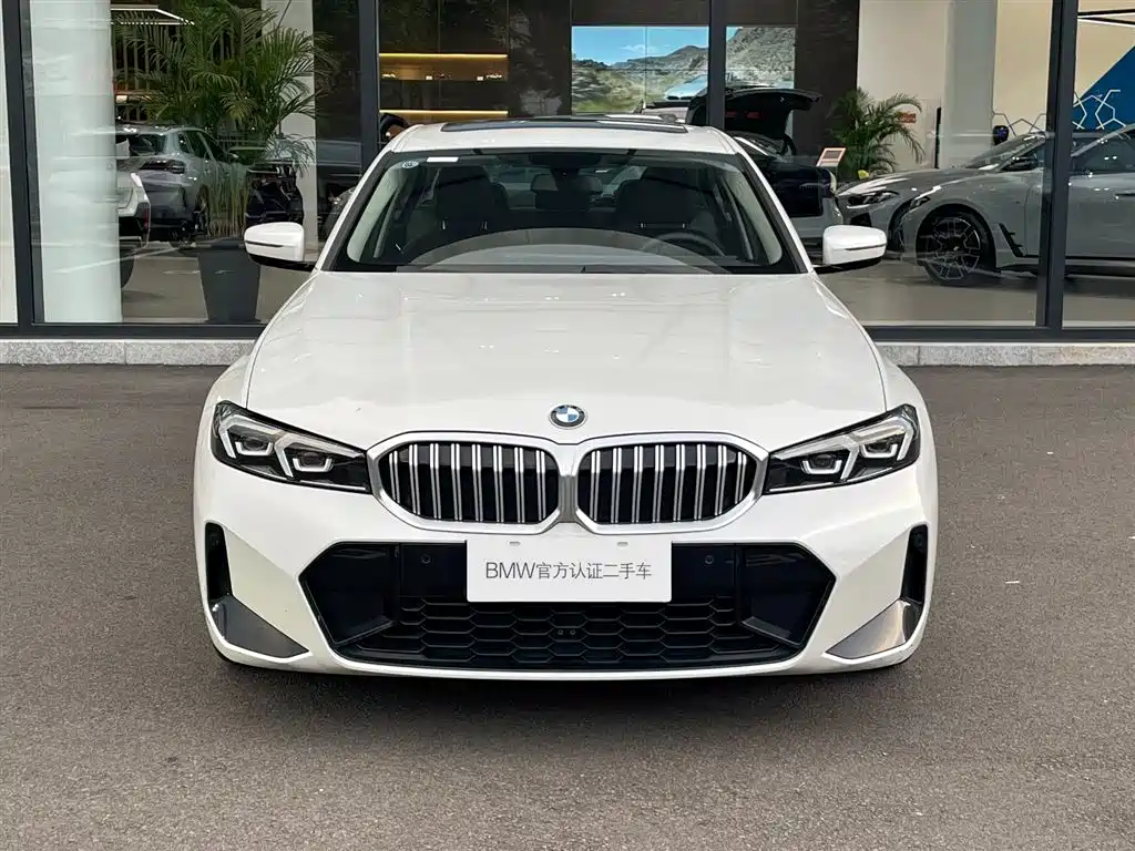 BMW 3 SERIES