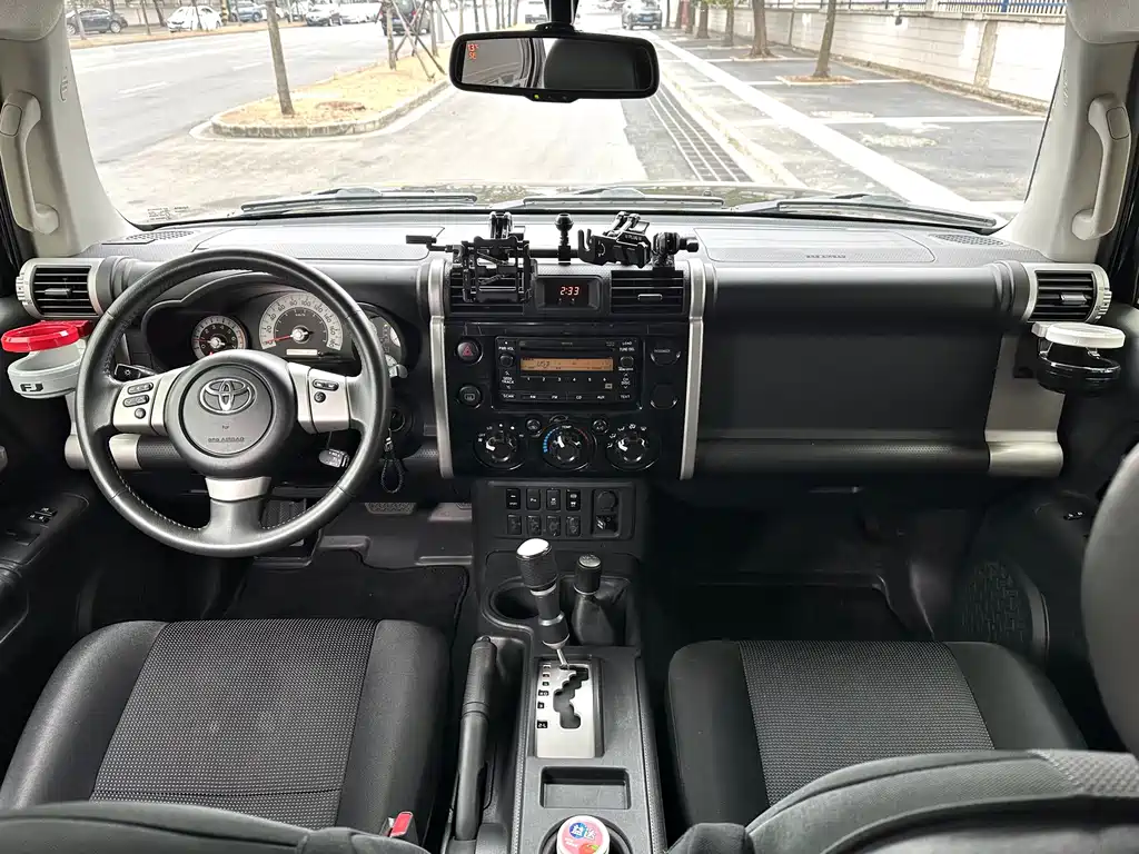 Toyota FJ Cruiser — миниатюра 17