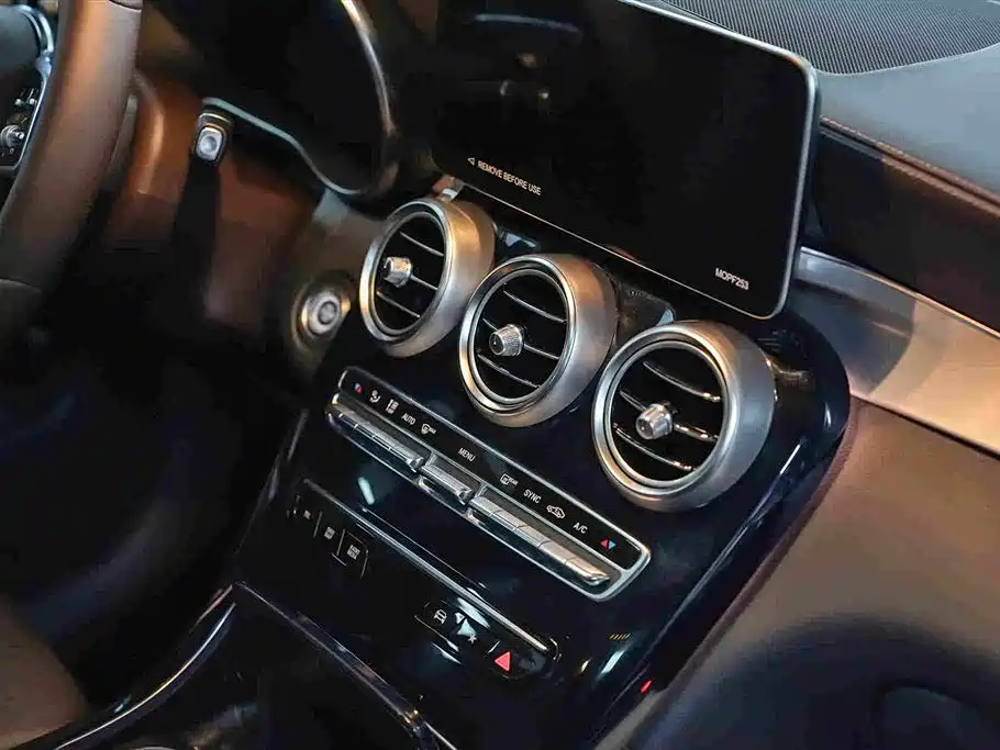 Mercedes-Benz GLC — миниатюра 12