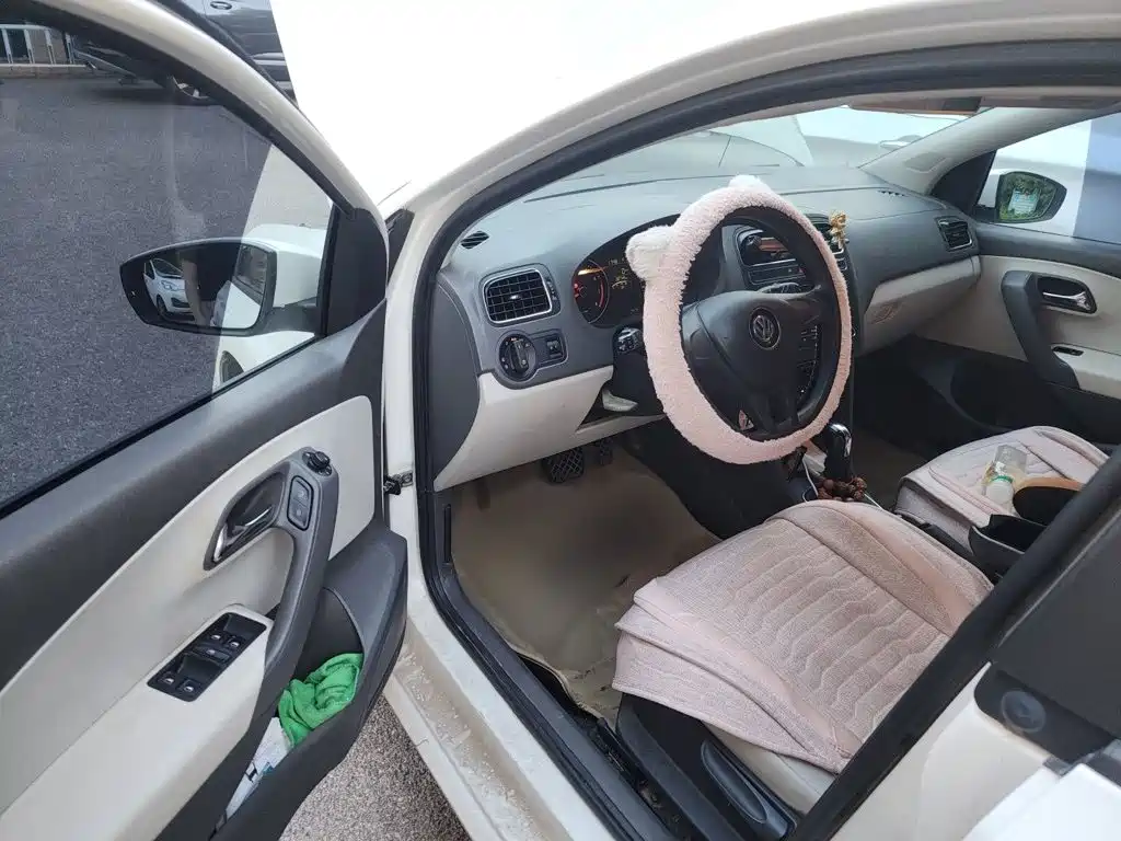Volkswagen Polo — миниатюра 14