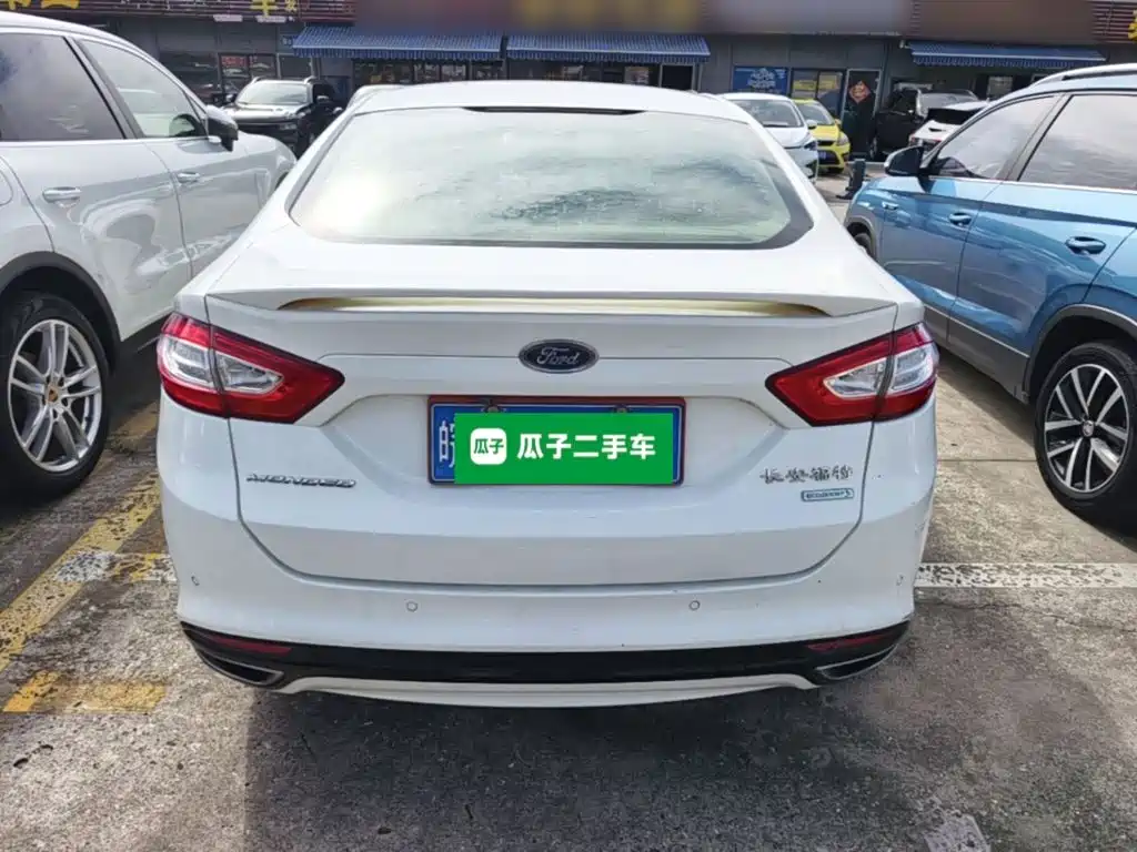Ford Mondeo — миниатюра 6