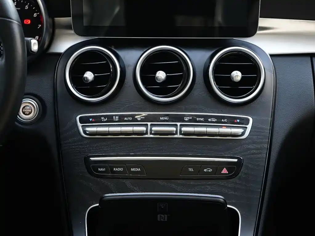 Mercedes-Benz C-Class — миниатюра 13
