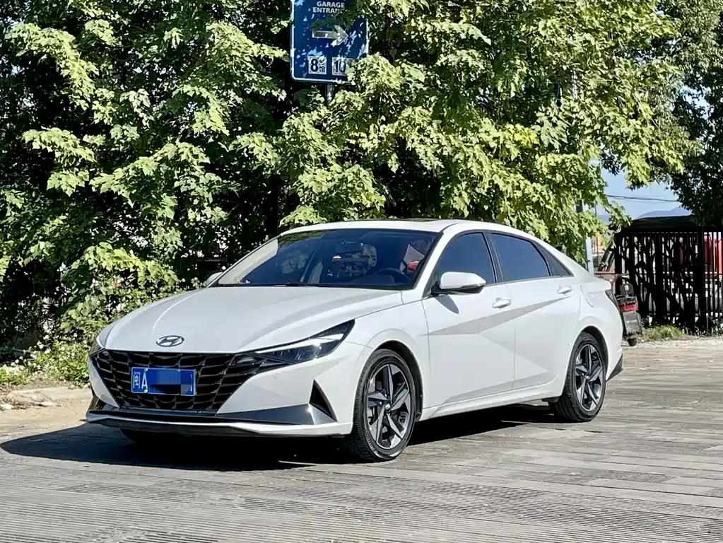 Hyundai Elantra 2021