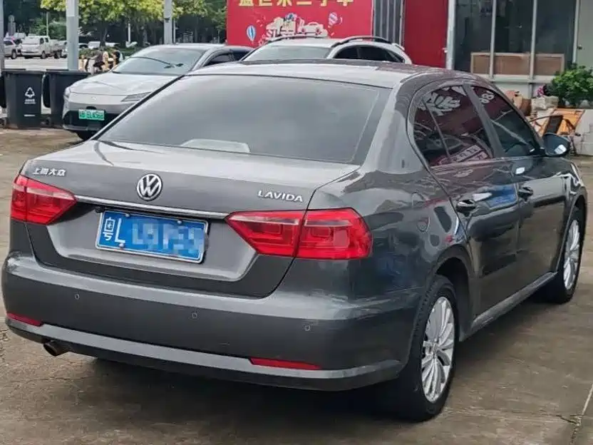 Volkswagen Lavida — миниатюра 2