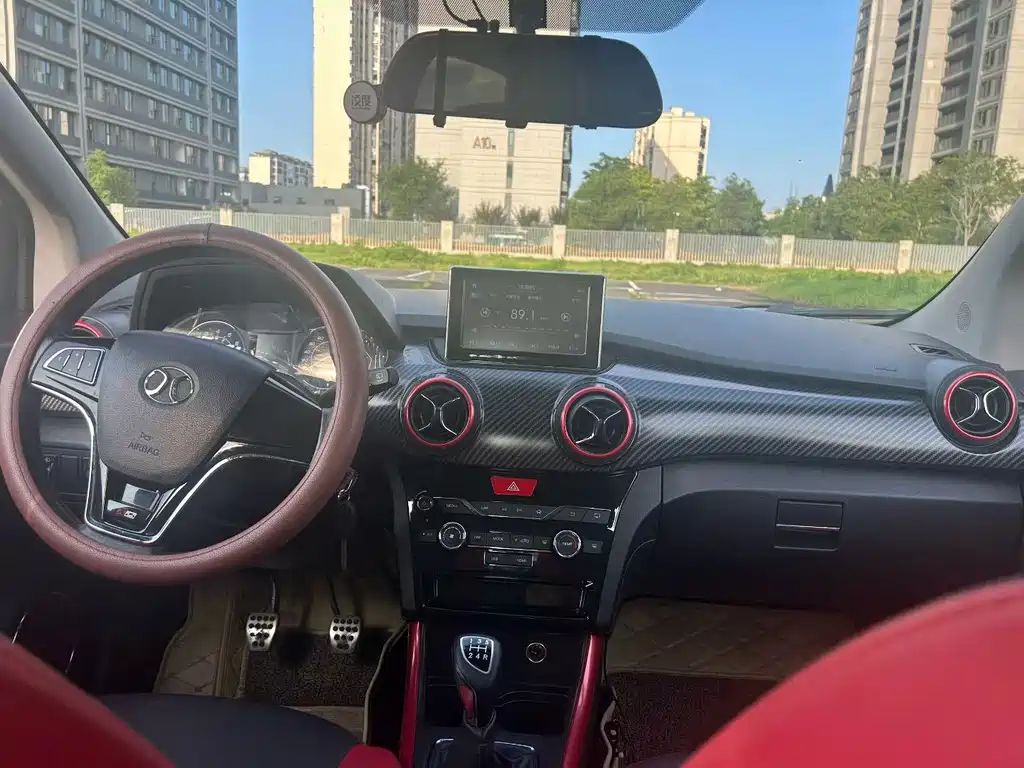 BAIC Senova X25 — миниатюра 4