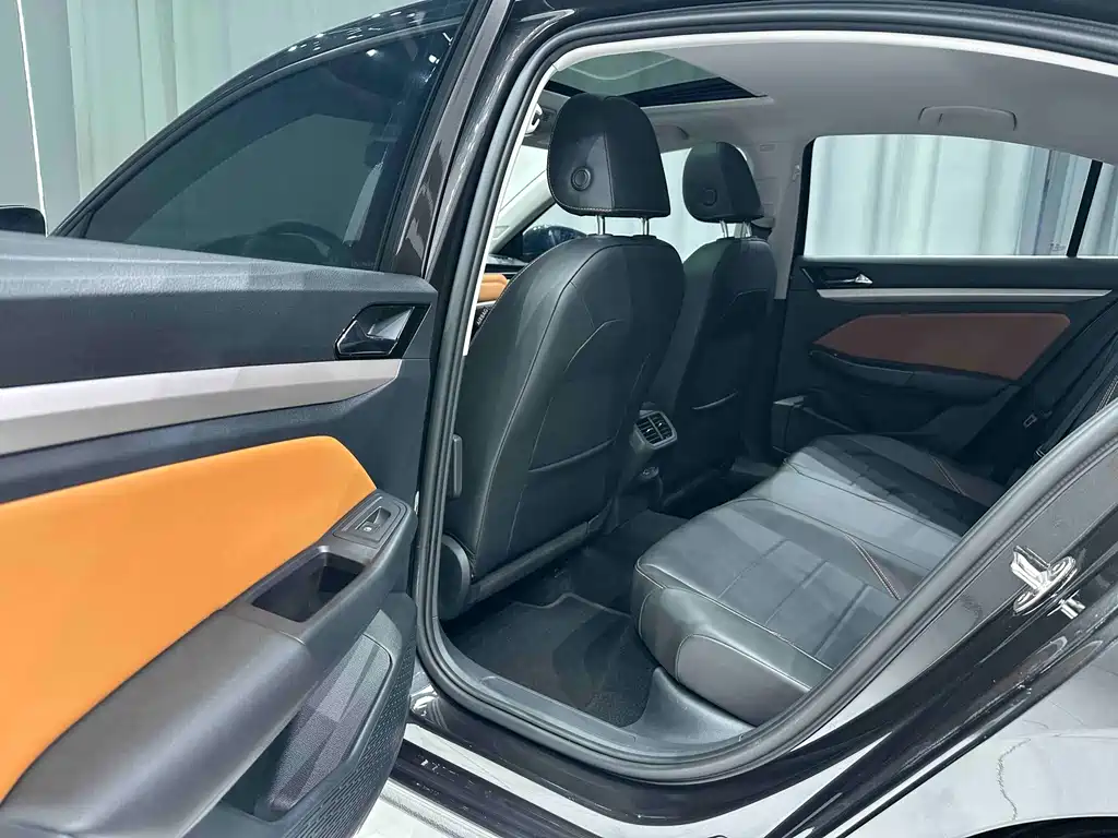 Volkswagen Bora — миниатюра 18