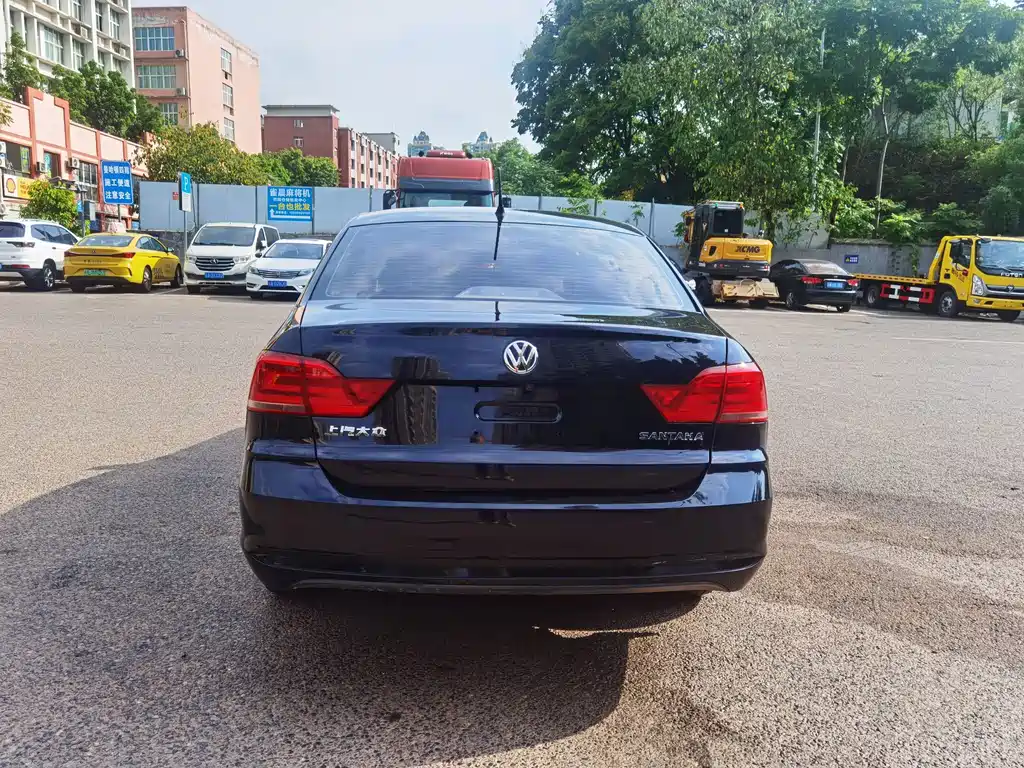 Volkswagen Santana — миниатюра 5